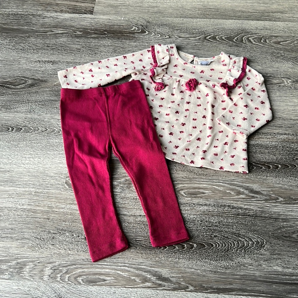 Daisy Fuentes Baby Set